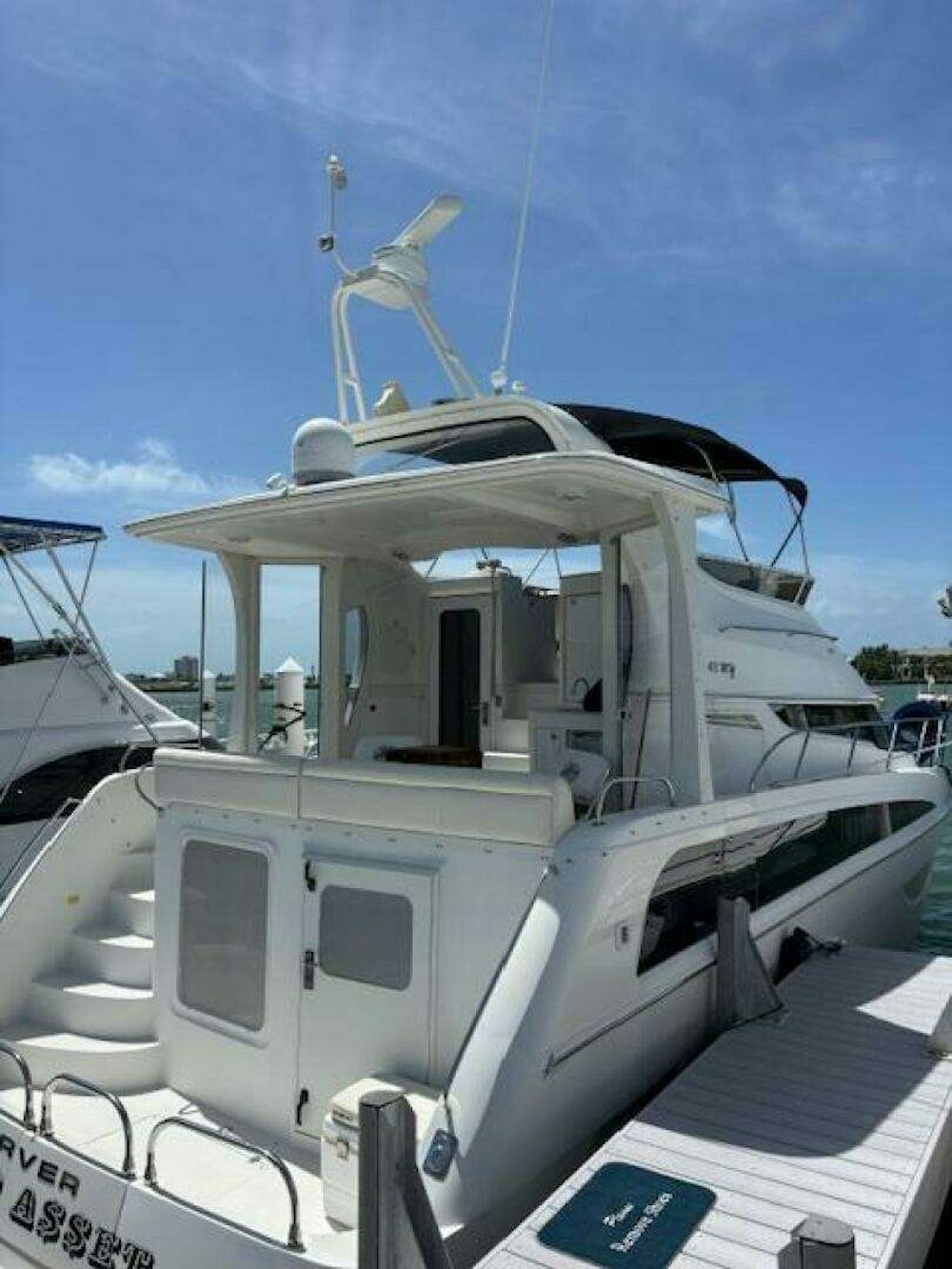Carver 43 Motor Yacht Yacht For Sale