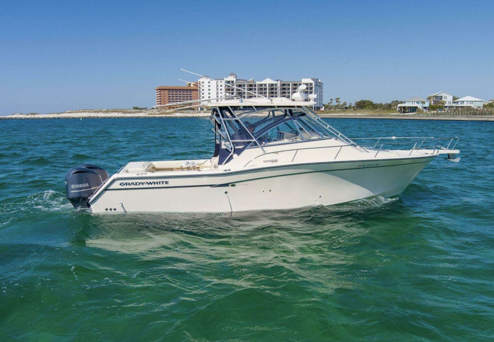 Grady-White 330 Express Yacht For Sale