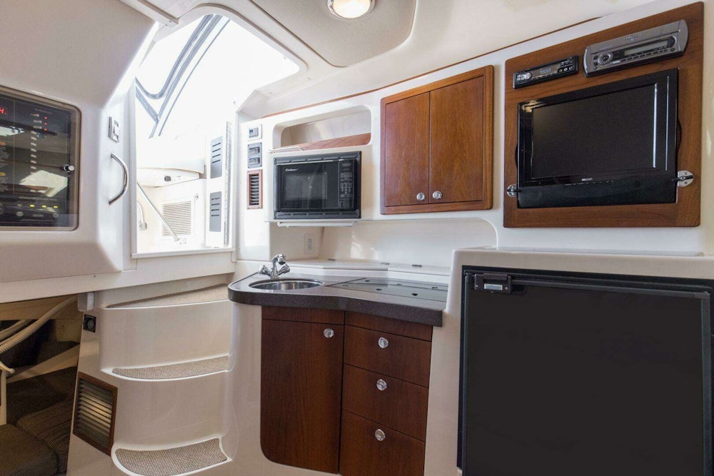 Grady-White 330 Express Yacht For Sale