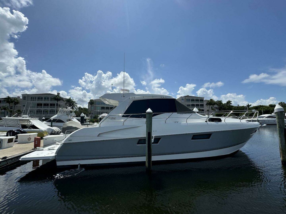 Cruisers Yachts 48 Cantius Yacht For Sale