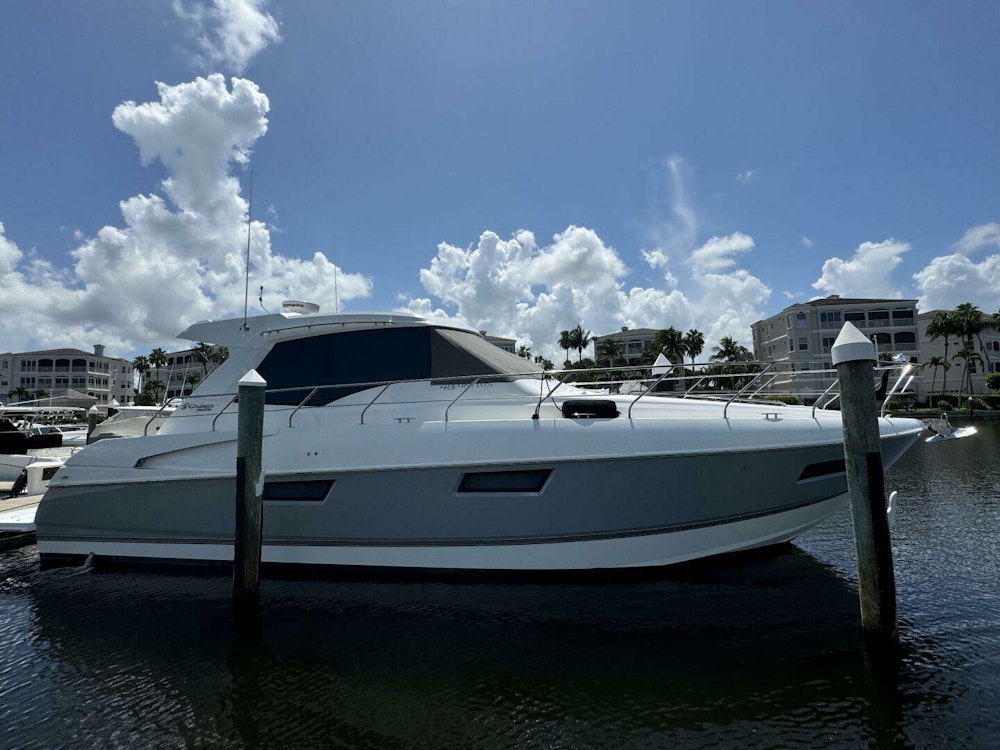 Cruisers Yachts 48 Cantius Yacht For Sale