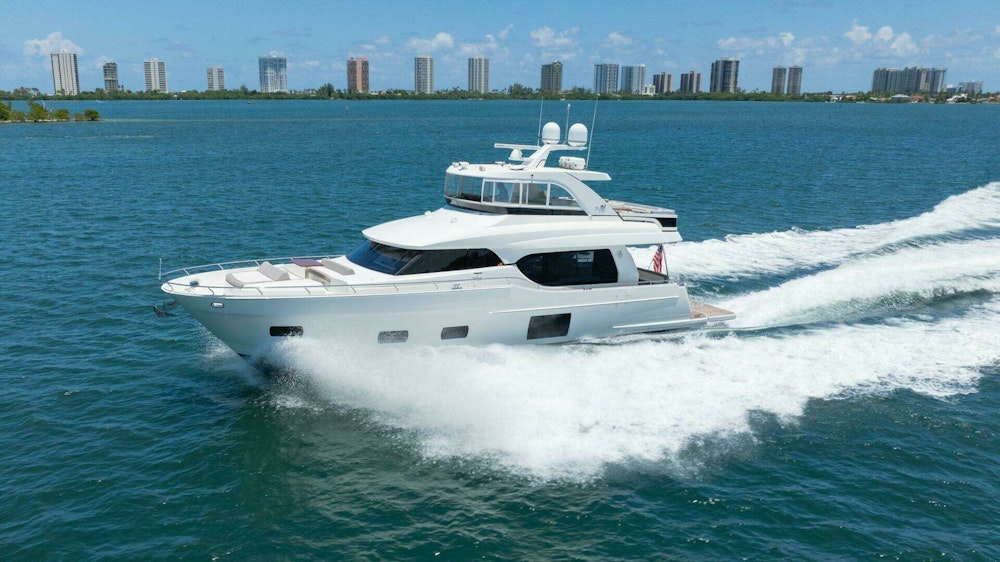Ocean Alexander 70E Flybridge Yacht For Sale
