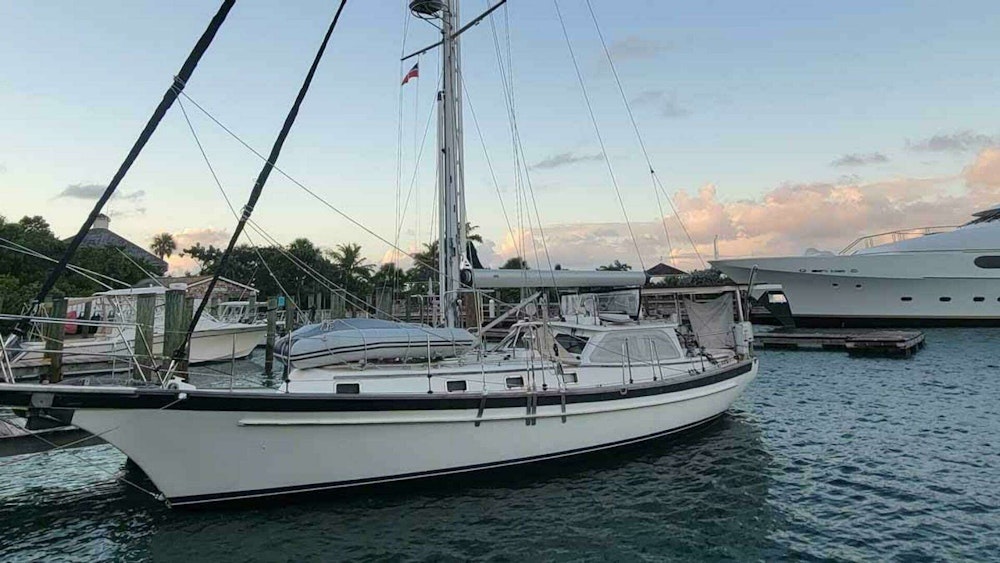 Cabo Rico 42 Pilothouse Yacht For Sale