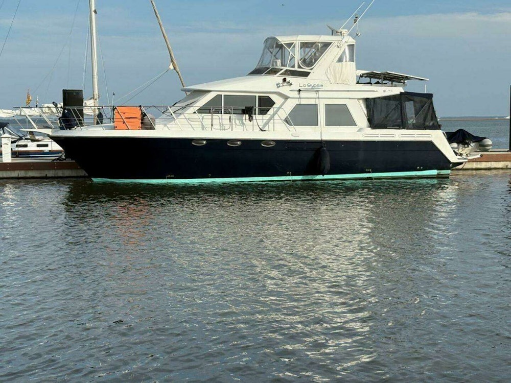 Navigator 4800 Classic Yacht For Sale