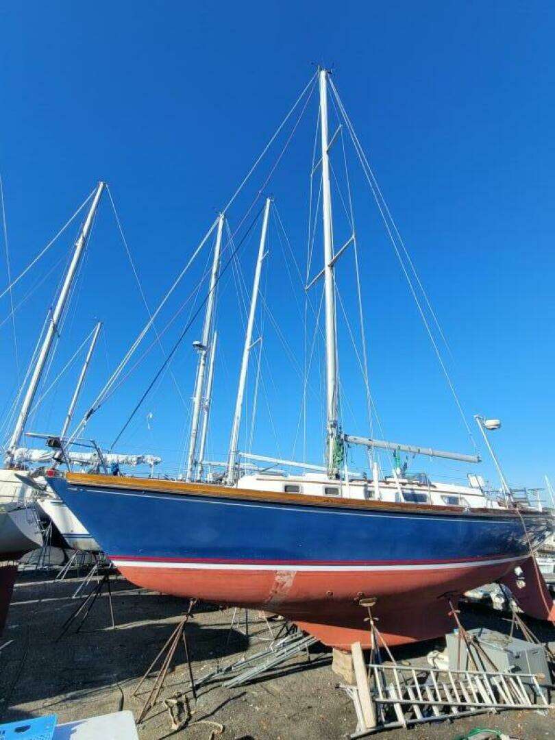 1985 Bristol 38.8 38' Yacht For Sale | ARCHIPELAGO | Seattle Yachts