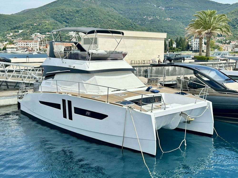 Aventura Power 10 Yacht For Sale