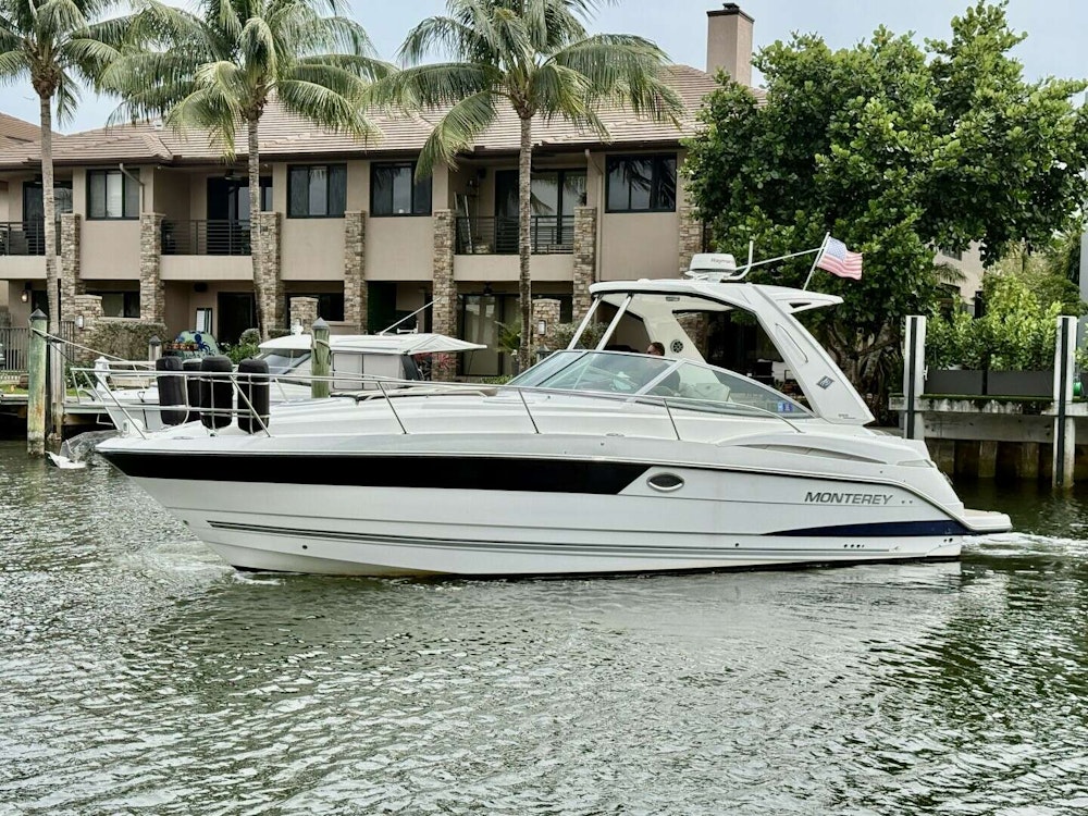 Monterey 355 Super Yacht Yacht For Sale