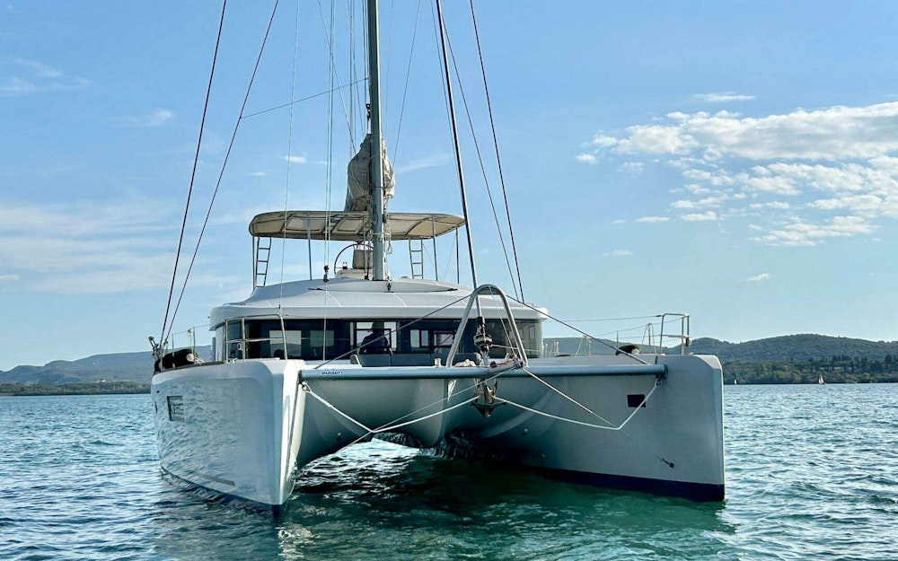 Lagoon 52F Yacht For Sale
