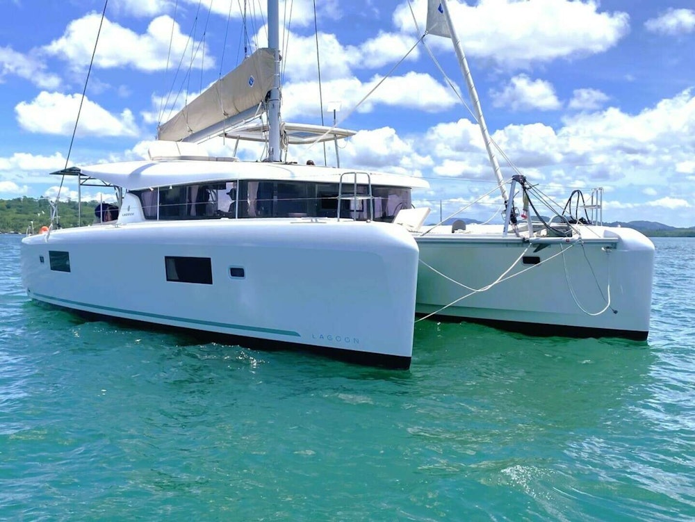 Lagoon 42 Yacht For Sale