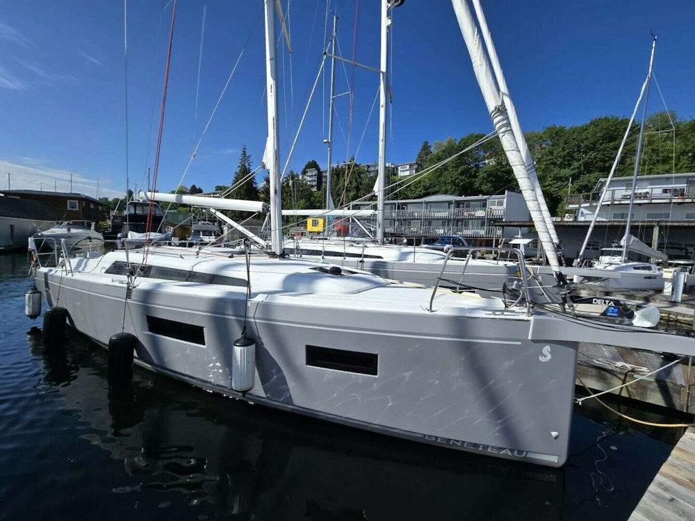 Beneteau Oceanis 34.1 Yacht For Sale