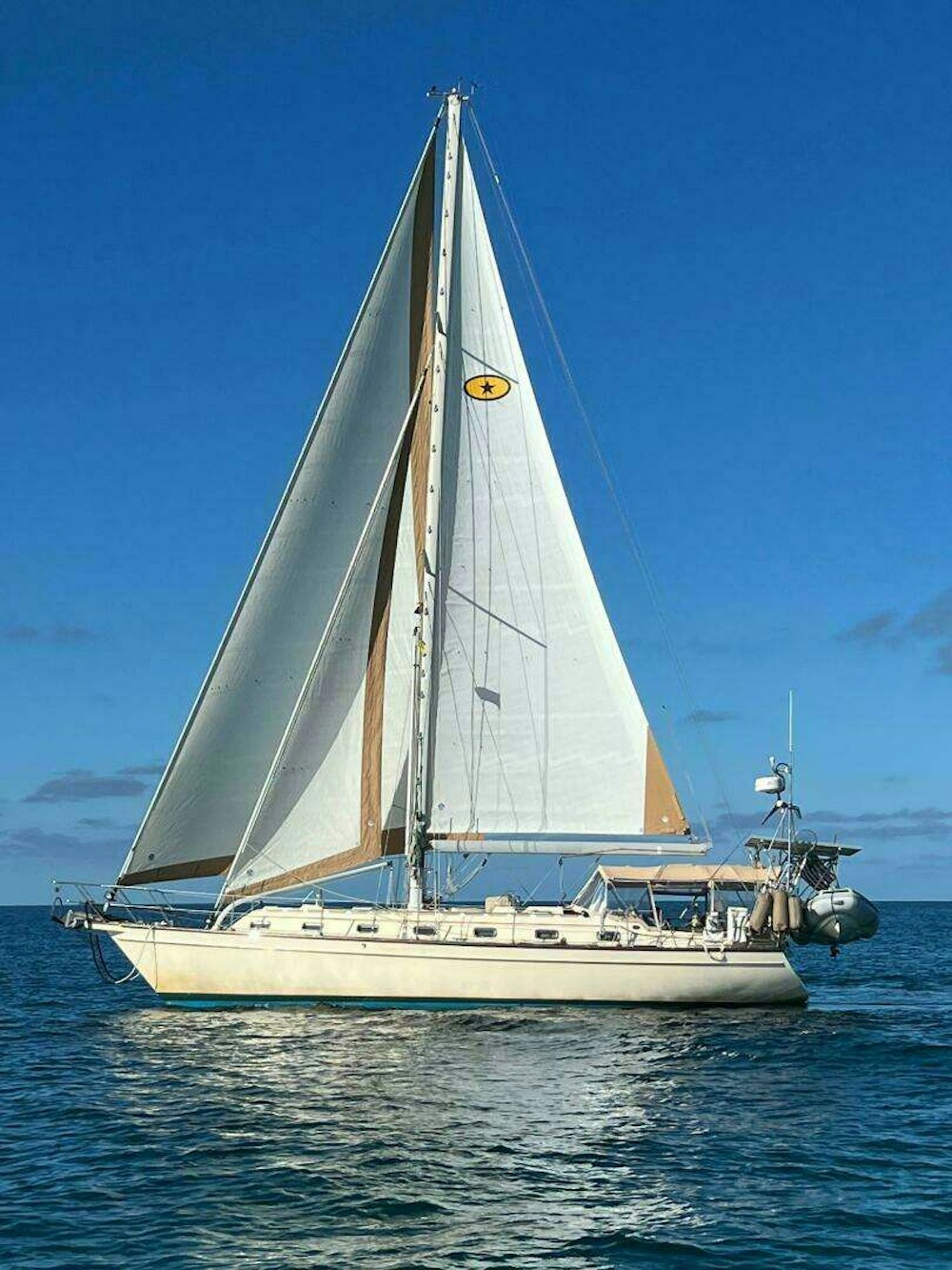 Island Packet 420 Yacht For Sale