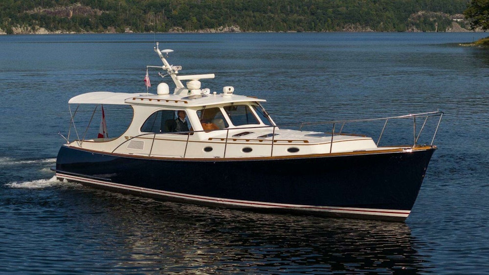 Hinckley Talaria 44 Express Yacht For Sale