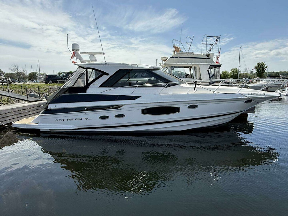 Regal 46 Sport Coupe Yacht For Sale