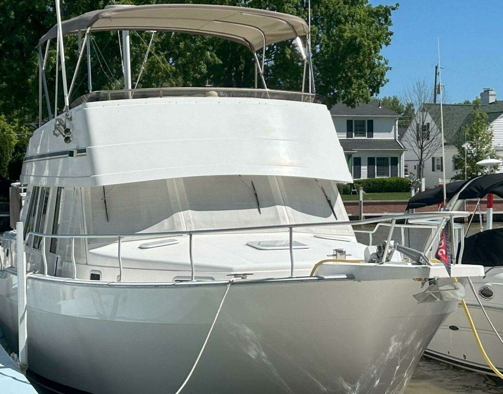 Mainship 430 Trawler Yacht For Sale