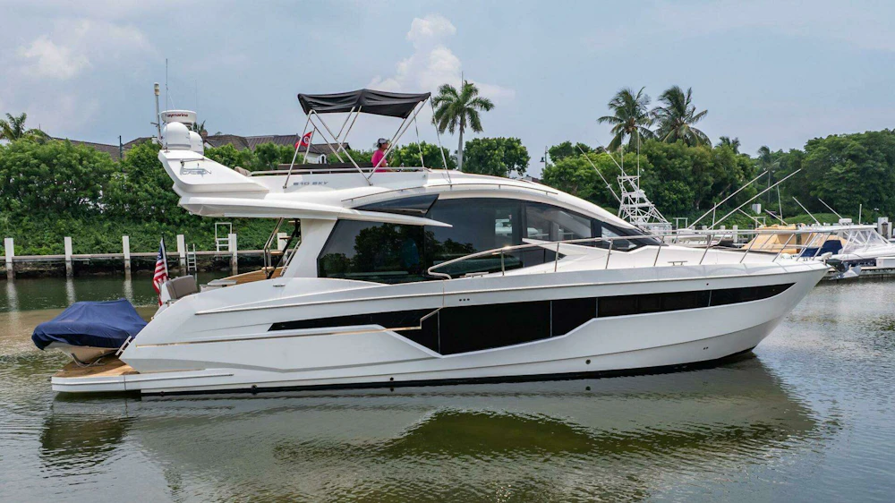 Galeon 510 Skybridge Yacht For Sale