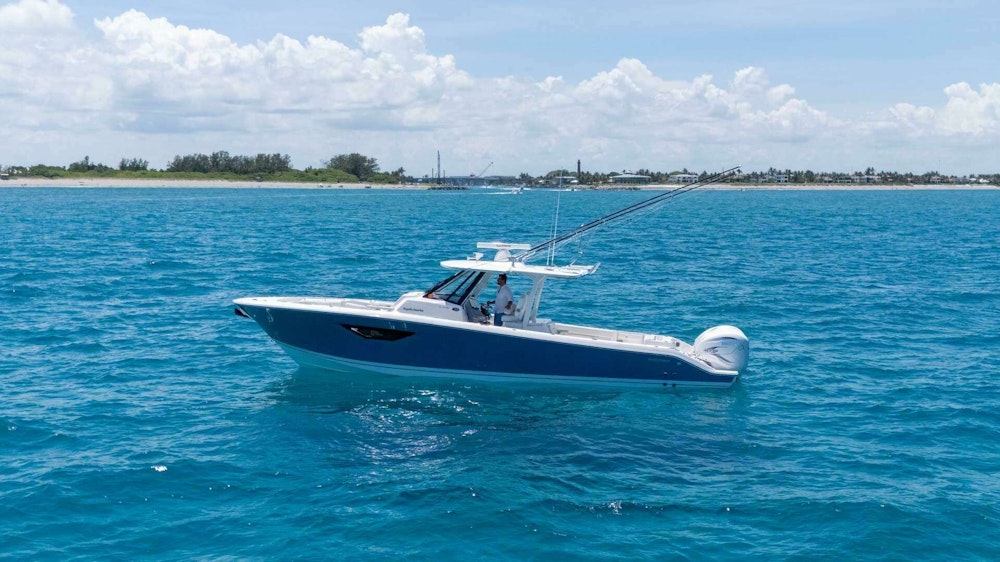 Pursuit S 378 Sport Yacht For Sale