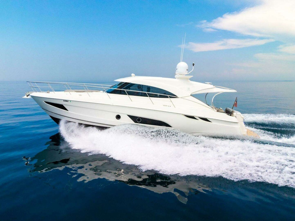 Riviera 4800 Sport Yacht Yacht For Sale