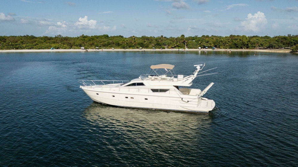 Ferretti Yachts 55 Motor Yacht Yacht For Sale
