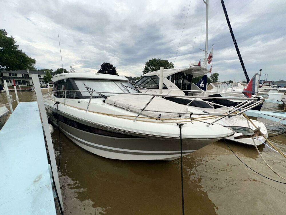 Jeanneau NC 11 Yacht For Sale