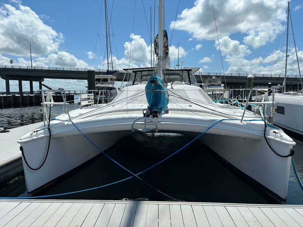 Manta 40 Yacht For Sale