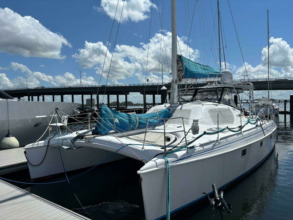 Manta 40 Yacht For Sale