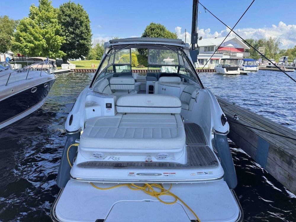 Cobalt R35 Yacht For Sale