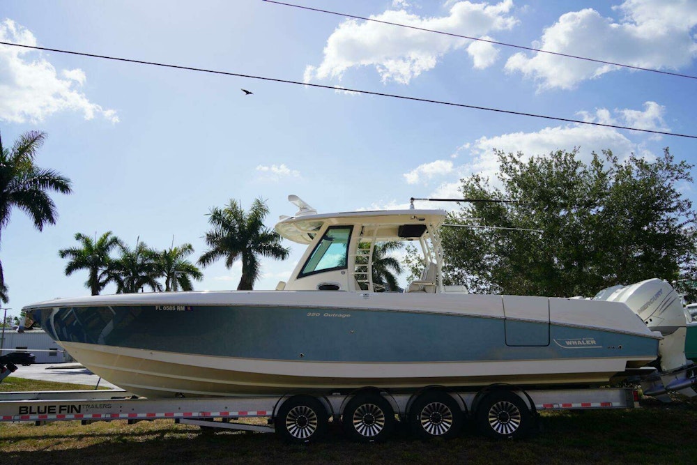 Boston Whaler 350 Outrage® Yacht For Sale