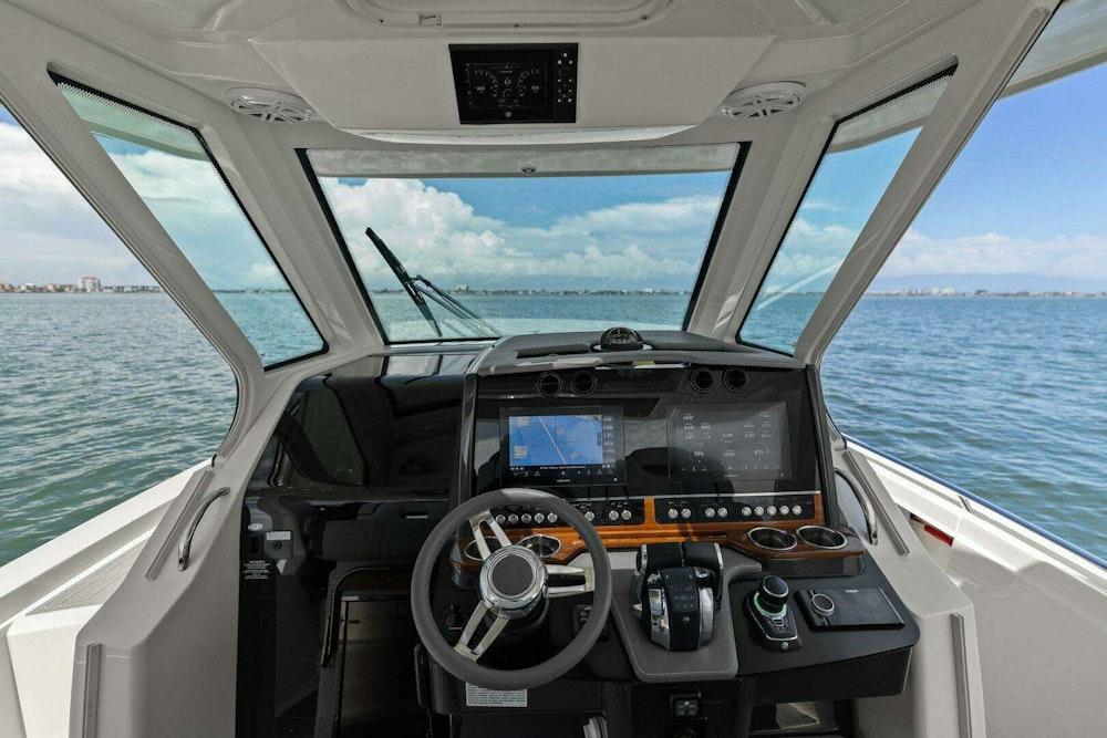 Tiara Yachts 34 Sport LS Yacht For Sale