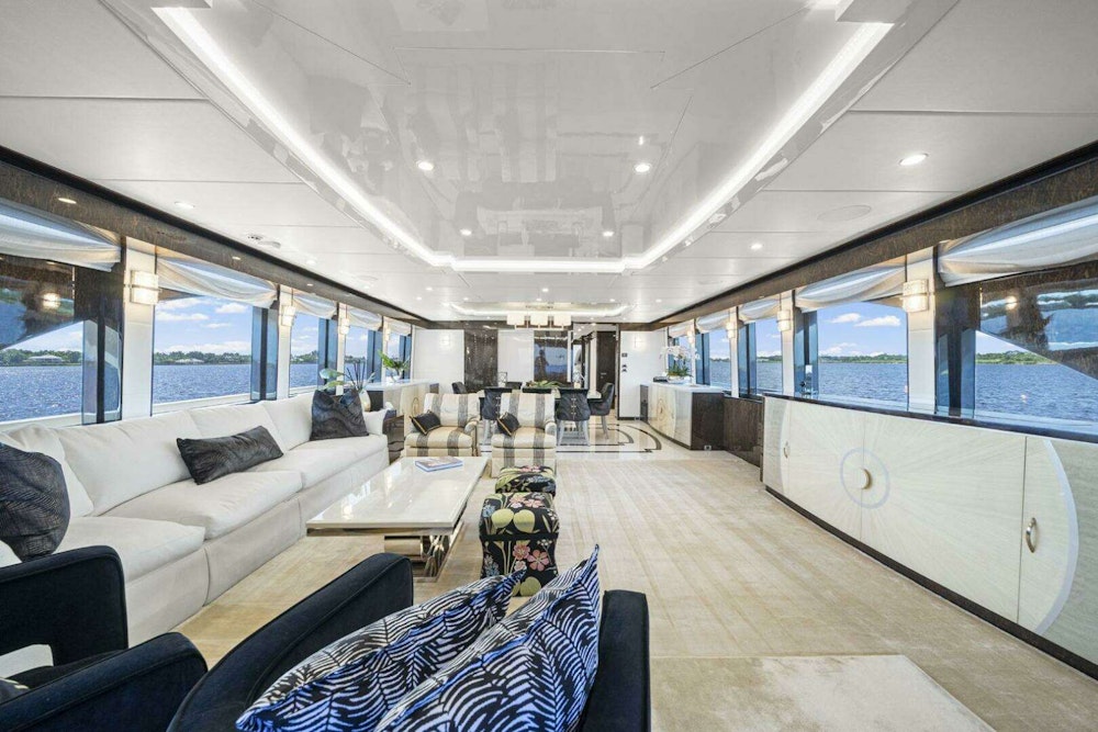 Hargrave Skylounge Yacht For Sale