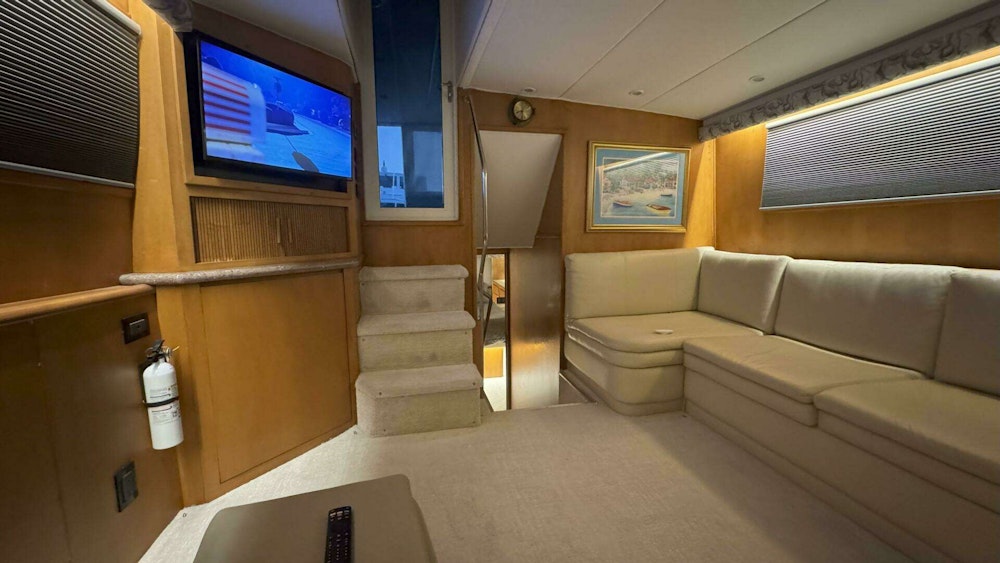 Hatteras 52 Sportdeck Yacht For Sale