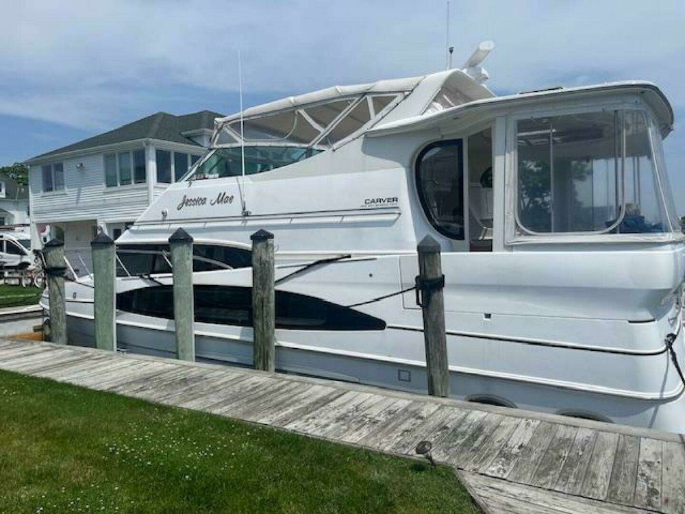 Carver 466MY Yacht For Sale