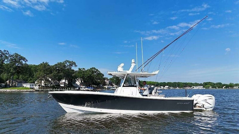 Regulator 31 Yacht For Sale