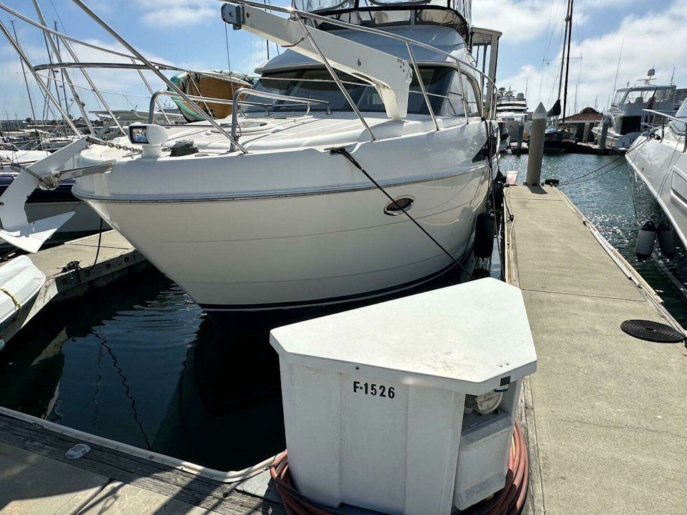 Meridian 368 Yacht For Sale