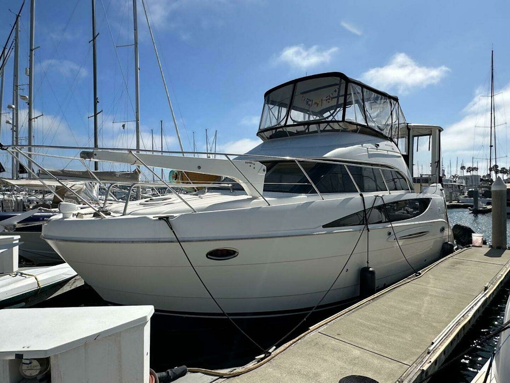 Meridian 368 Yacht For Sale