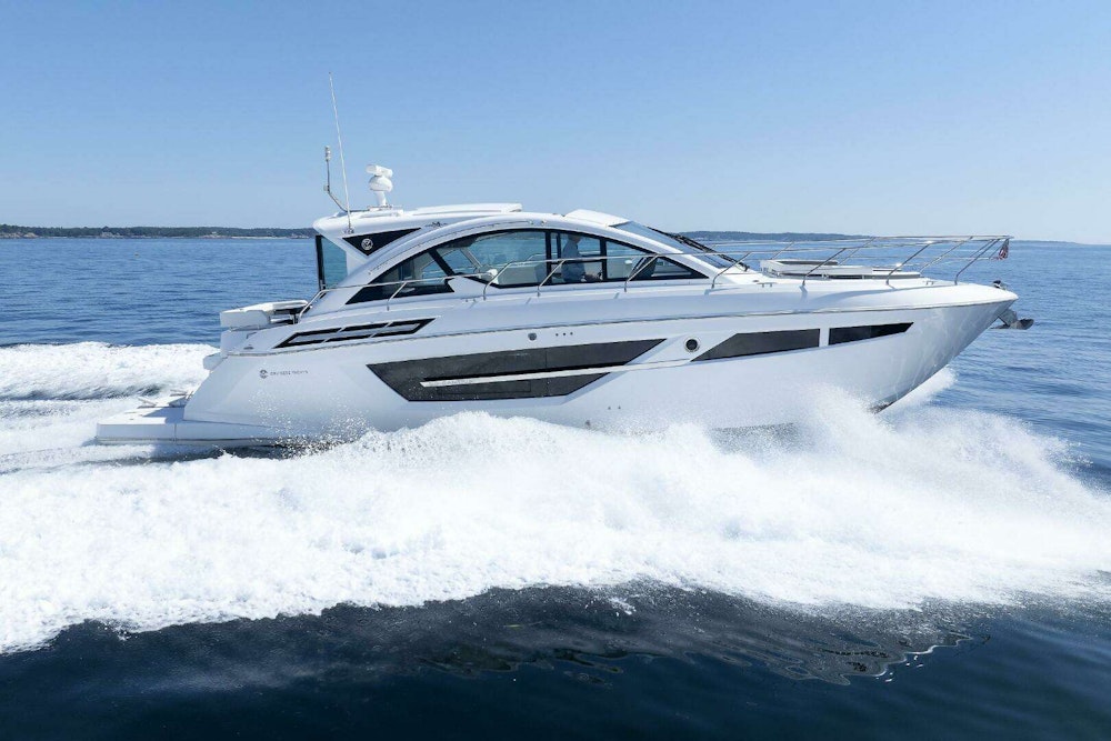Cruisers Yachts  Yacht For Sale