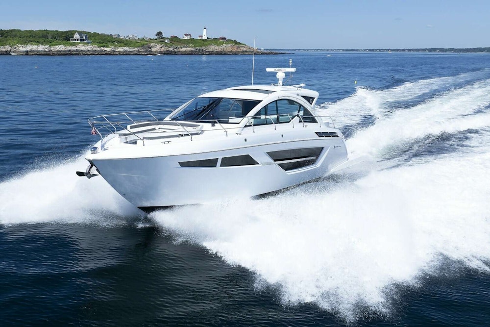 Cruisers Yachts  Yacht For Sale