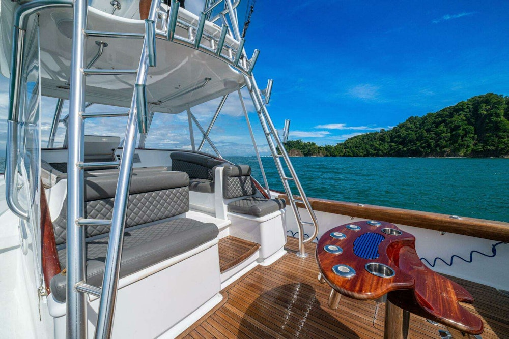 Maverick Yachts Costa Rica 36 Walkaround Yacht For Sale