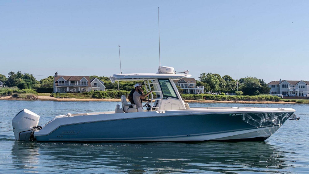 Boston Whaler 330 Outrage Yacht For Sale