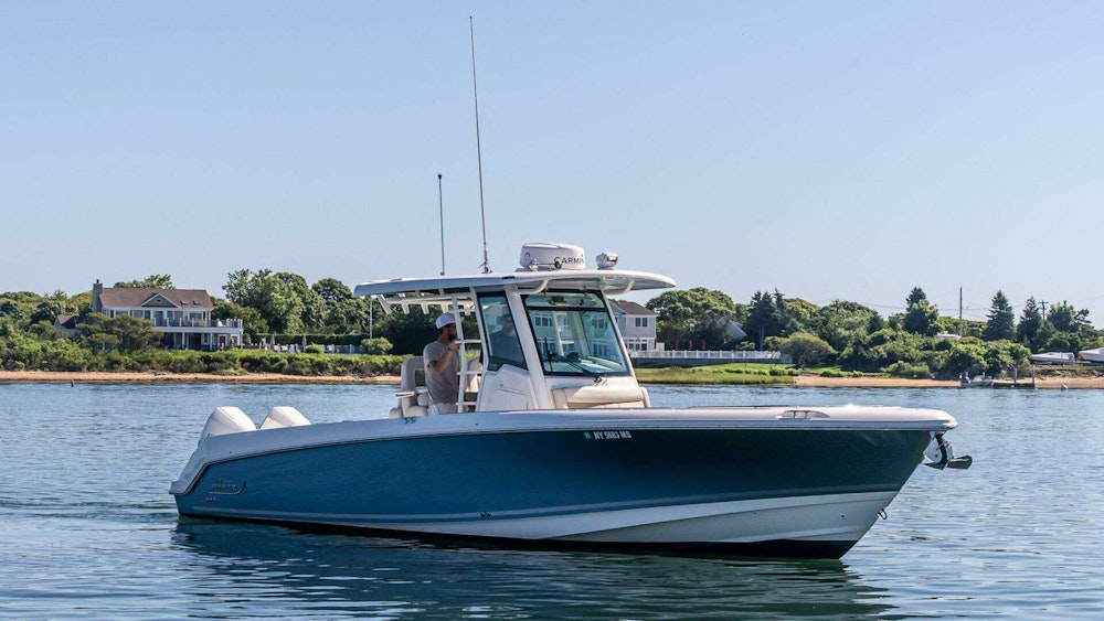 Boston Whaler 330 Outrage Yacht For Sale