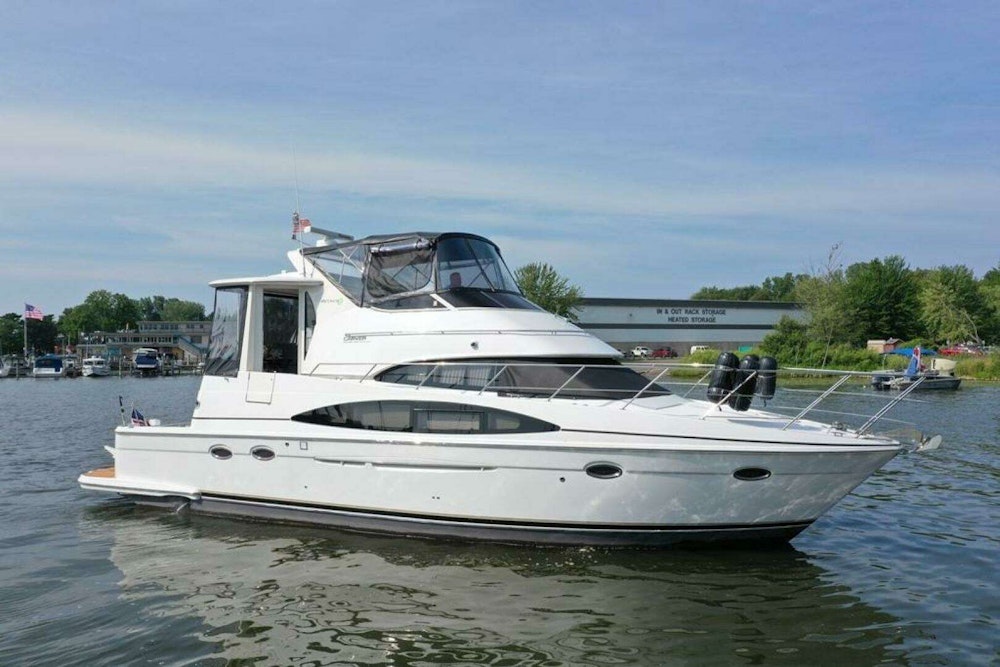 Carver 444 CPMY Yacht For Sale