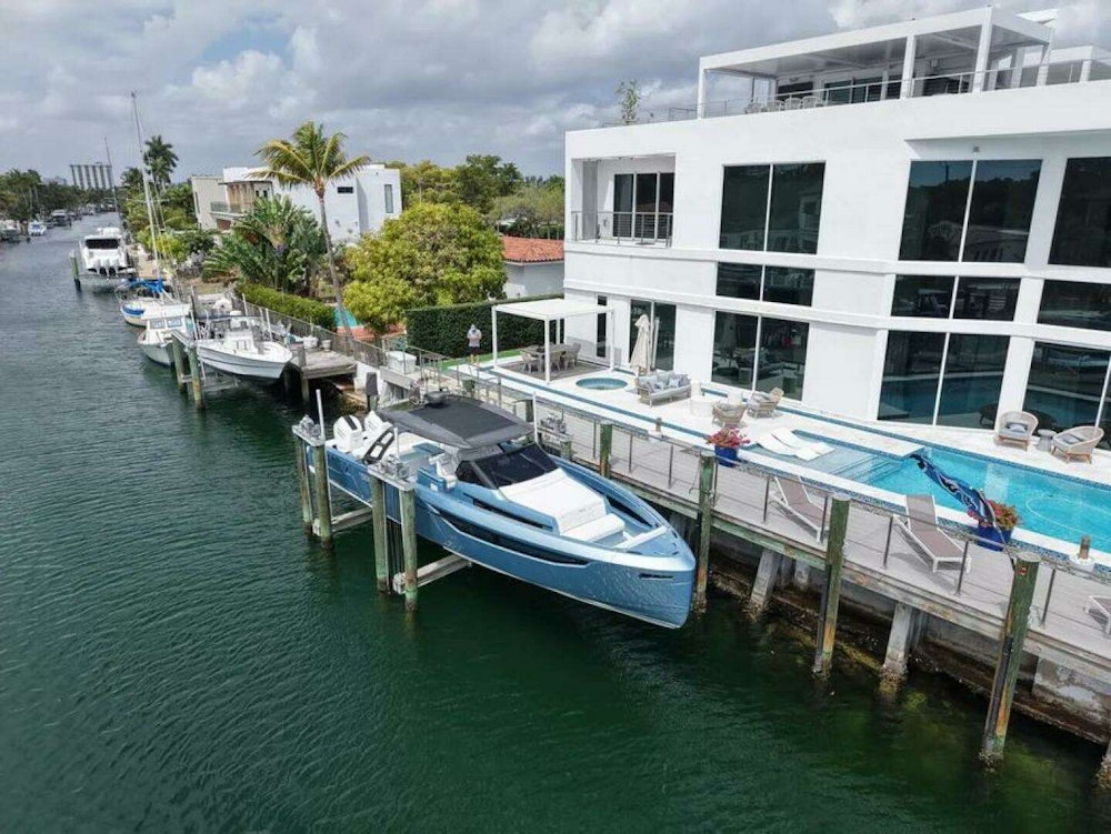 Donzi Limitless Seas 45 XLV Yacht For Sale