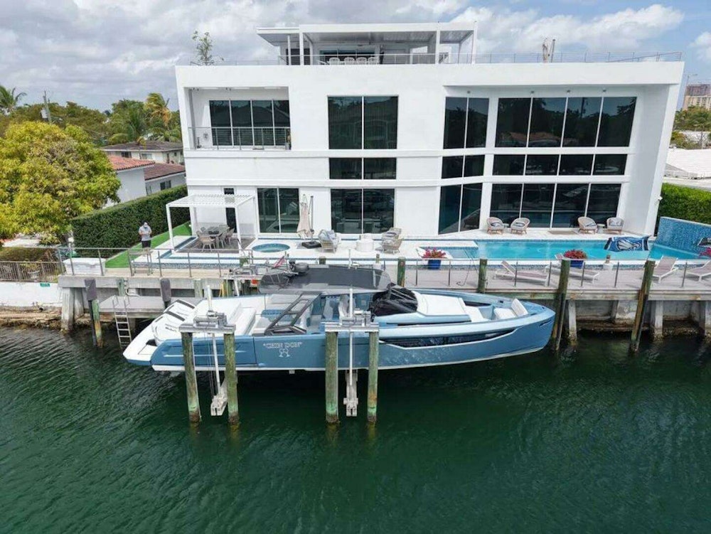 Donzi Limitless Seas 45 XLV Yacht For Sale