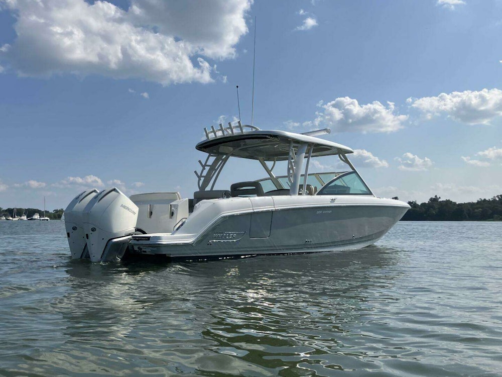 Boston Whaler 320 Vantage Yacht For Sale
