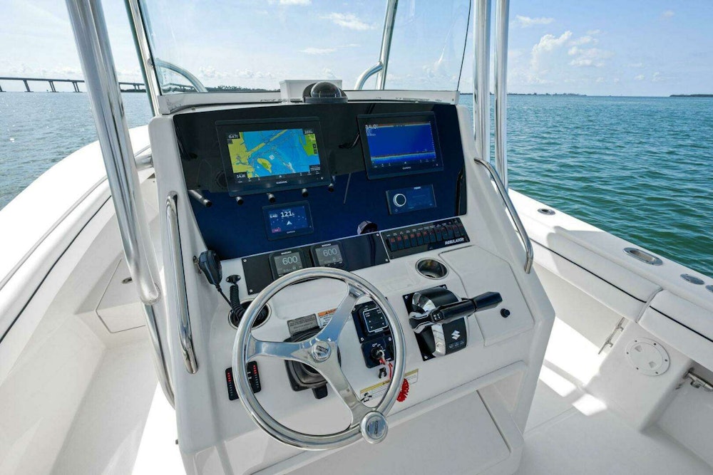 Regulator 32 FS Yacht For Sale