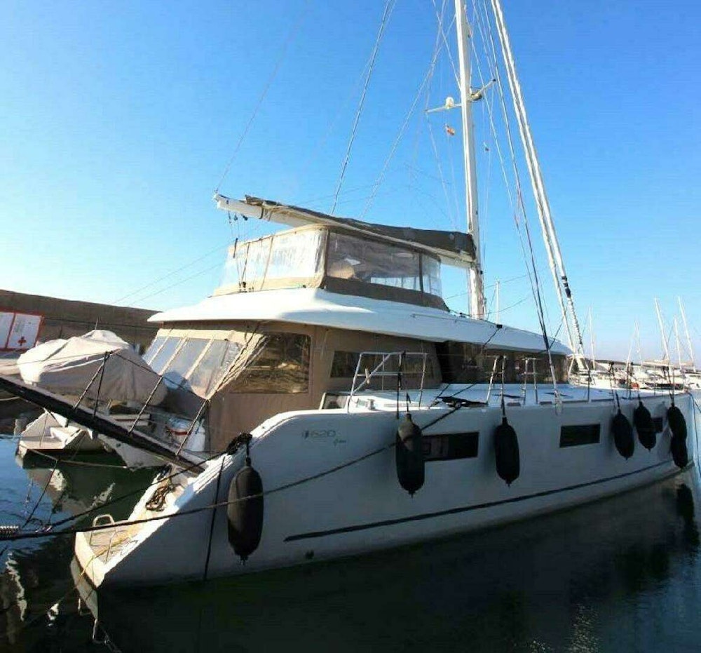 Lagoon 620 Yacht For Sale