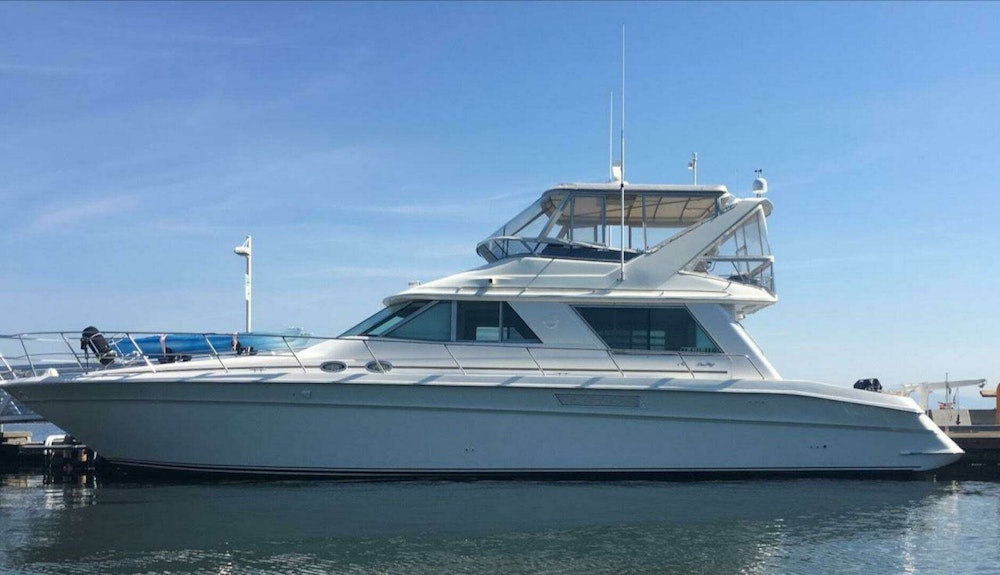 Sea Ray 550 Sedan Bridge Yacht For Sale