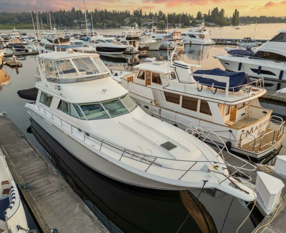 Sea Ray 550 Sedan Bridge Yacht For Sale