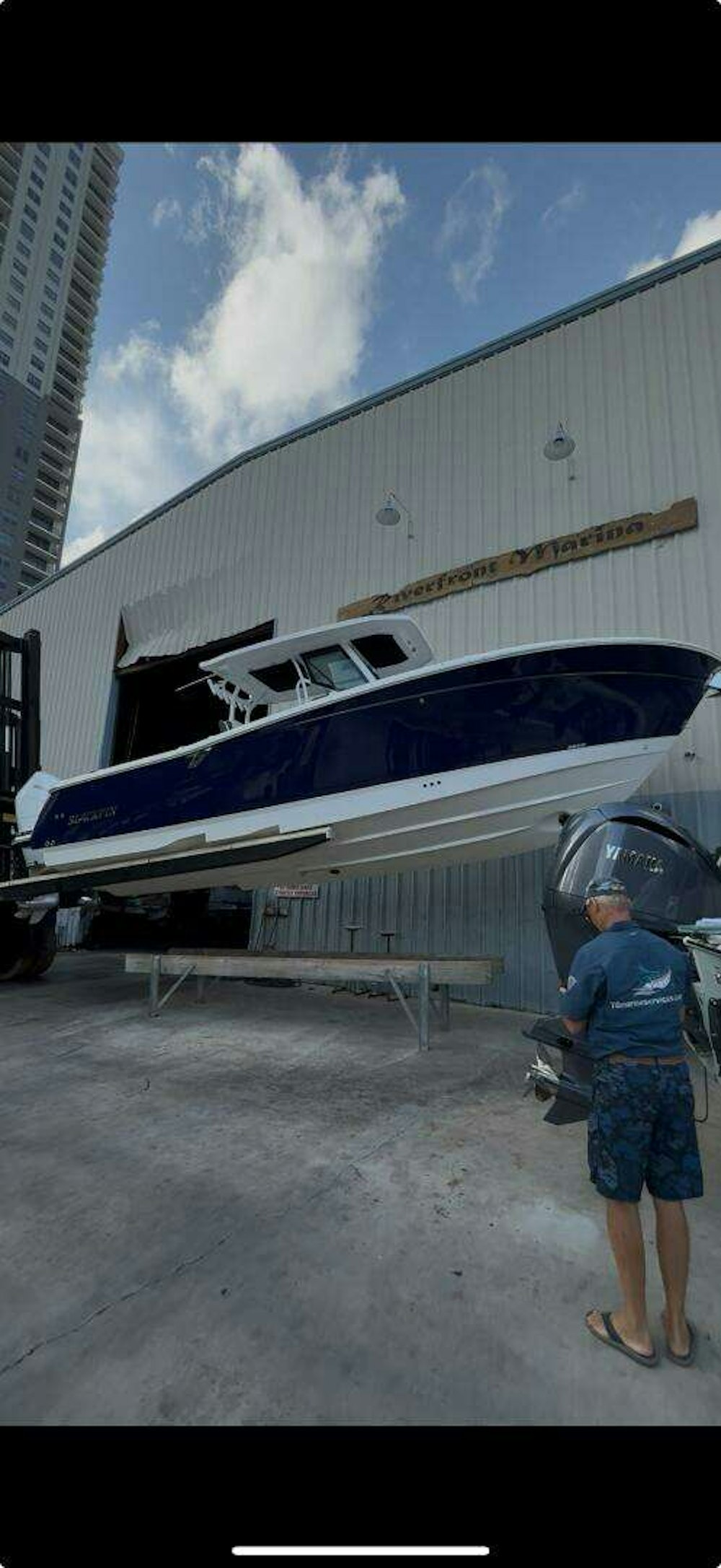 Blackfin 302CC Yacht For Sale