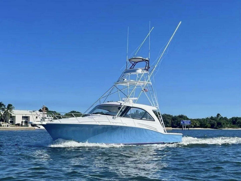 Hatteras GT45X Yacht For Sale