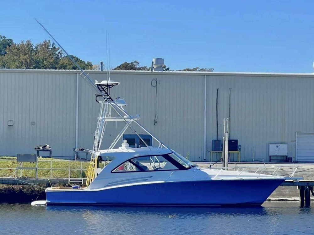 Hatteras GT45X Yacht For Sale
